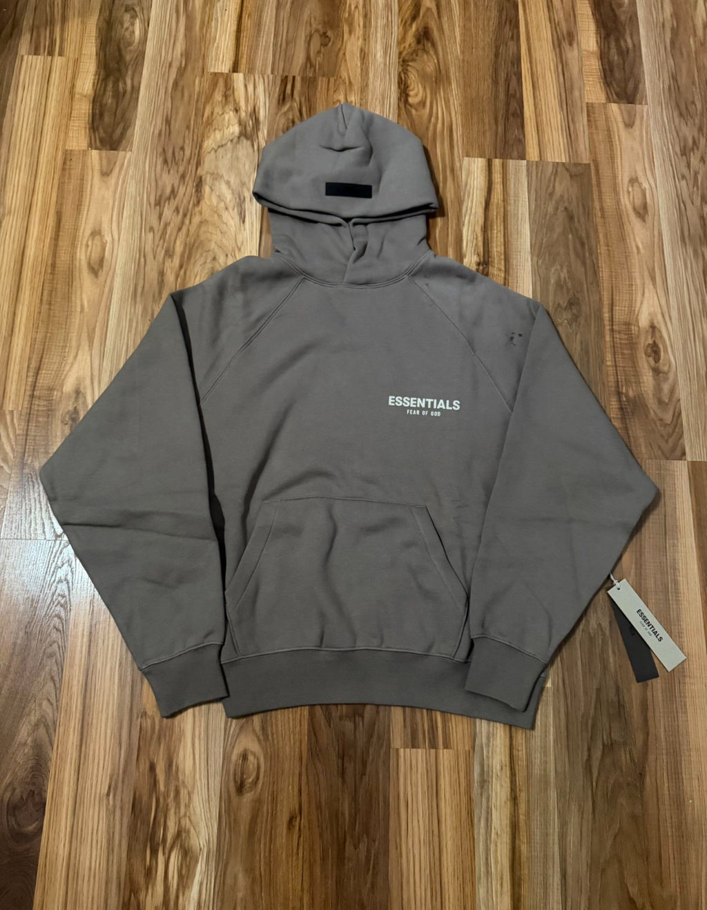 VENDORGATE “Essential Hoodie”