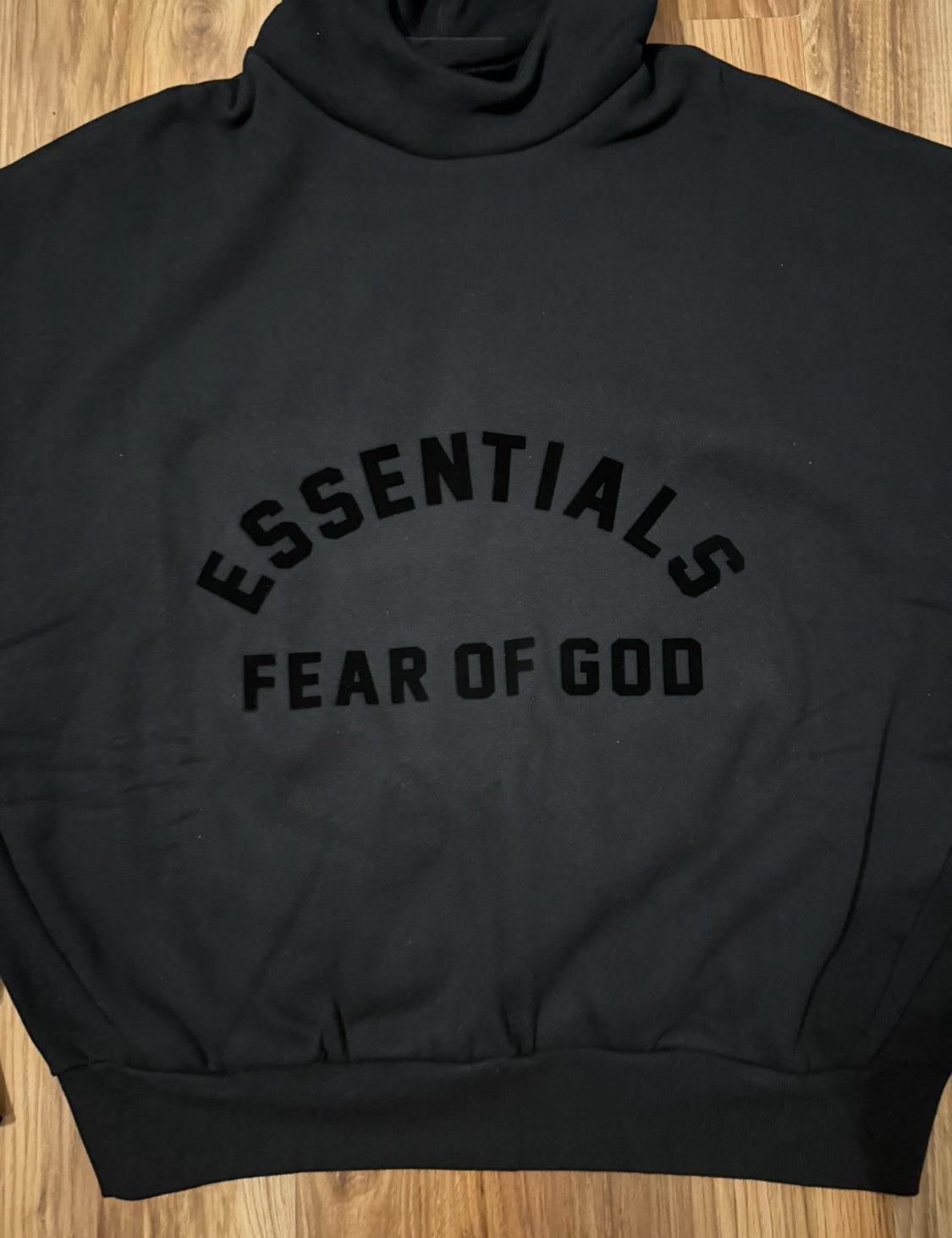 VENDORGATE “Essential Hoodie”